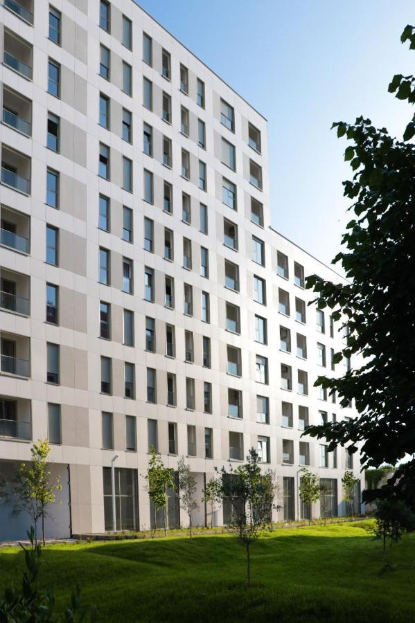 לינה וארוחת בוקר טיראנה Luxury Rooftop 23 מראה חיצוני תמונה