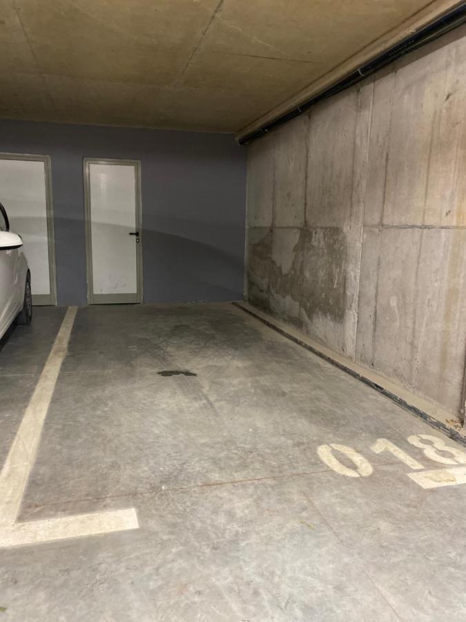 לינה וארוחת בוקר טיראנה Luxury Rooftop 23 מראה חיצוני תמונה